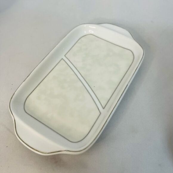 D'Lusso Home Collections White Silver Oil & Vinegar Plate Set Excellent conditio - Picture 9 of 10